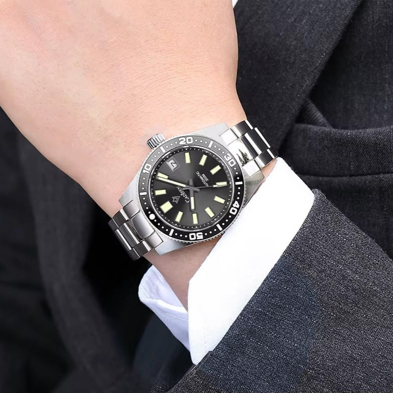 Cadisen C8207M Dive Watch With Bracelet gunmetal wrist